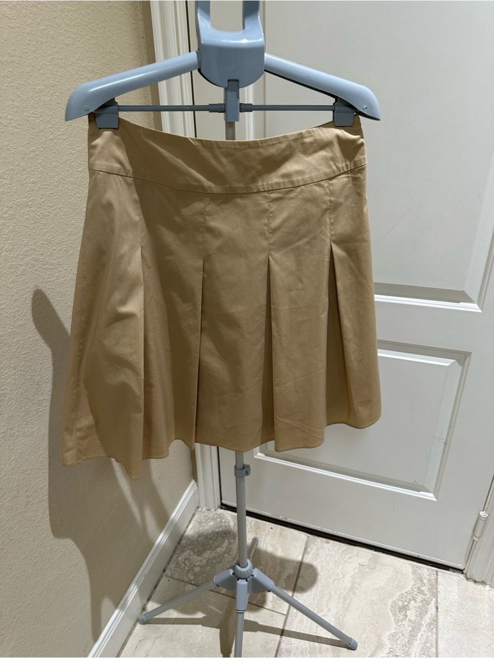 Jones New York Tan Pleated Circle Skirt
